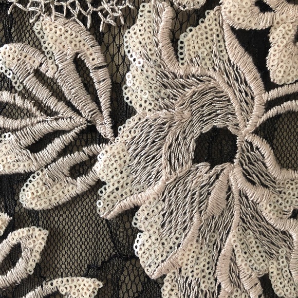 DAINTY HOOLIGAN LACE EMBROIDERY DRESS WITH SEQUINS - Picture 4 of 8